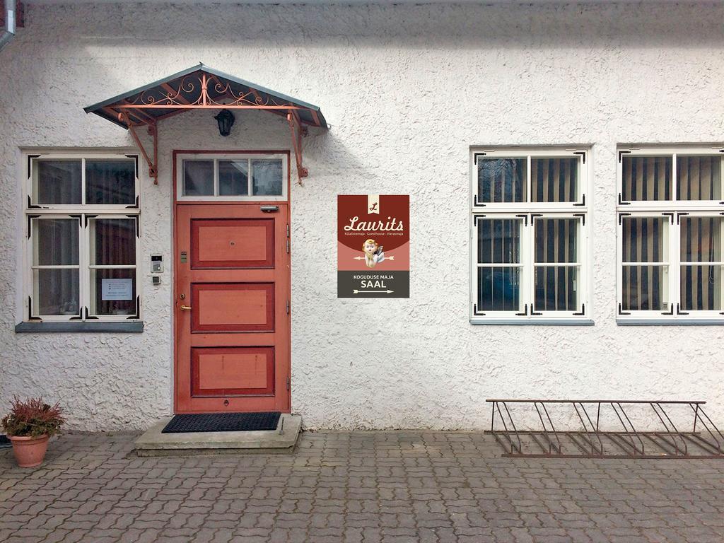 Guesthouse Laurits Курессааре Экстерьер фото