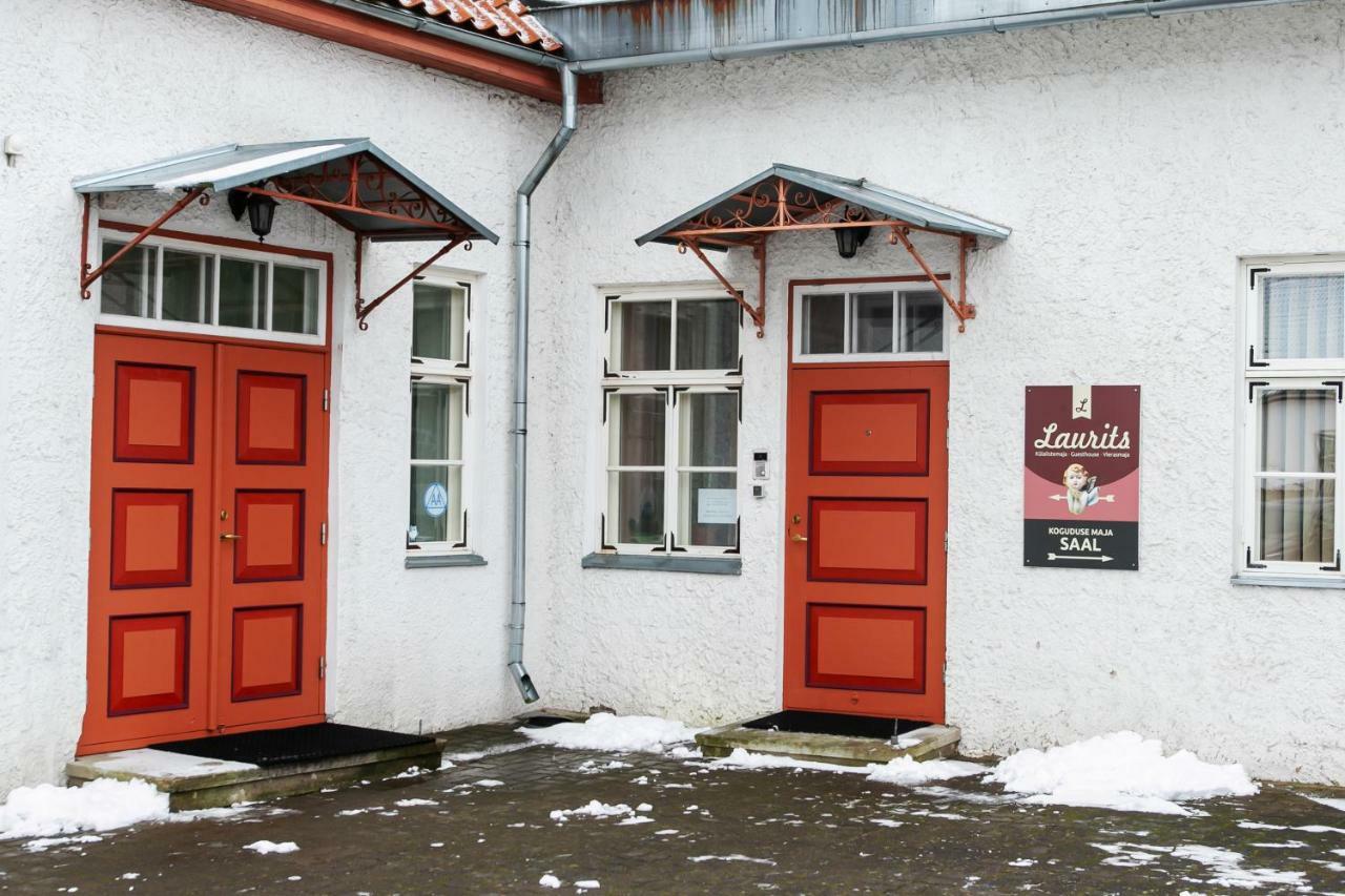 Guesthouse Laurits Курессааре Экстерьер фото