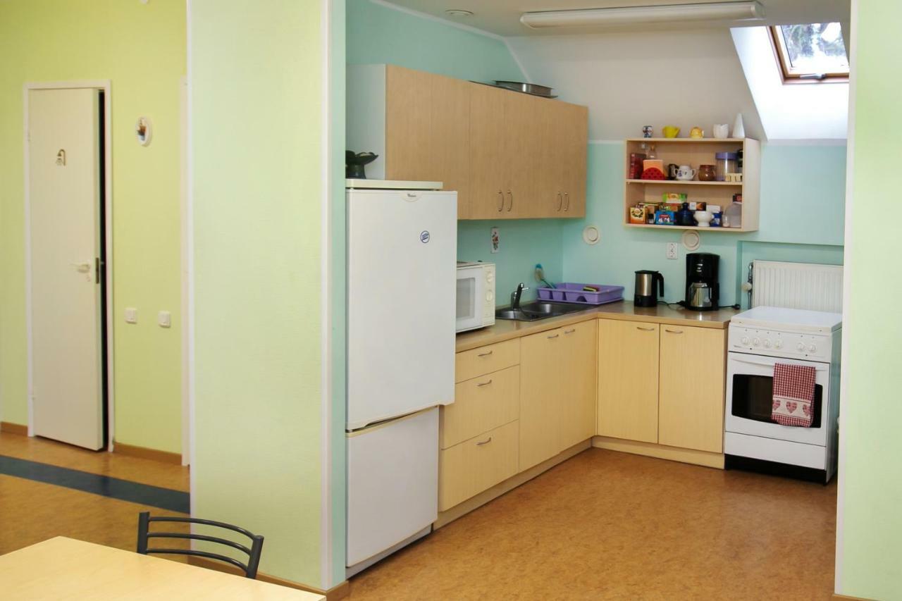 Guesthouse Laurits Курессааре Экстерьер фото